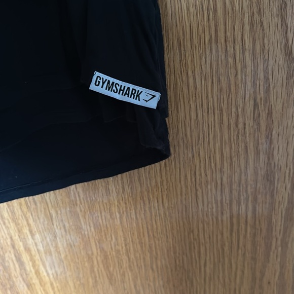 Black gymshark tank top - Picture 2 of 4